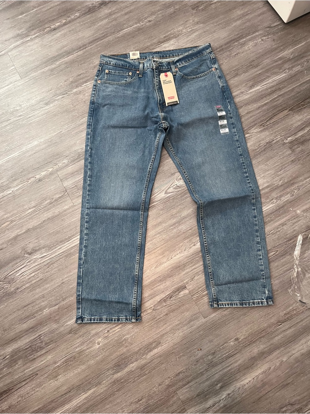 Levi's Relaxed Straight-Leg Jeans - Mid Blue Wash